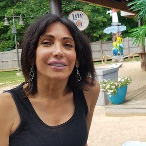 Meet your Posher, Debbie